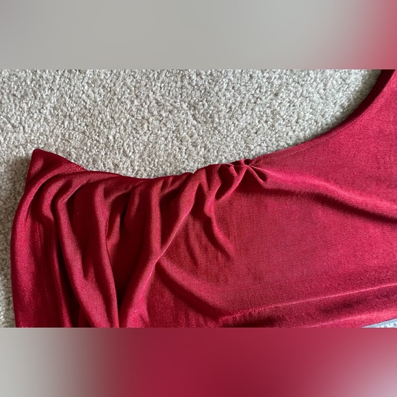 Le chateau brand new, size small maroon,red wine color tunic. - Picture 7 of 8